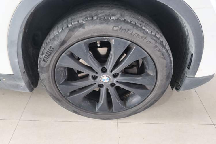 Used BMW X1 2021 Restyled sDrive20Li Fashion Version Right Front Wheel Hub