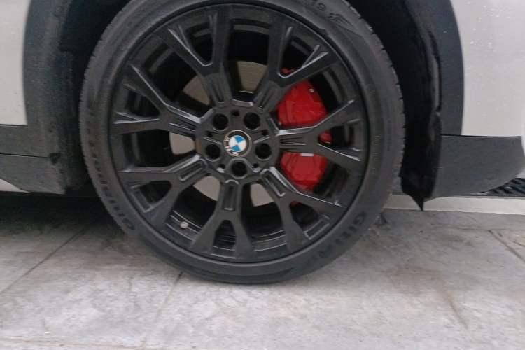 Used BMW X1 2021 Revised xDrive25Li Premium Edition Right Front Wheel Hub