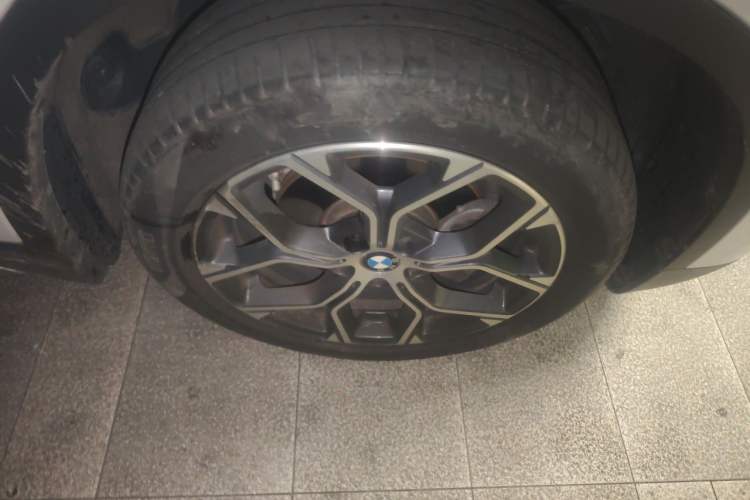 Used BMW X1 2021 sDrive20Li Premium Edition Right Front Wheel Hub