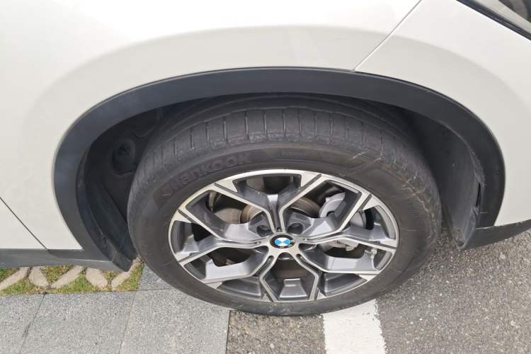 Used BMW X1 2021 sDrive25Li Leading Model Right Front Wheel Hub