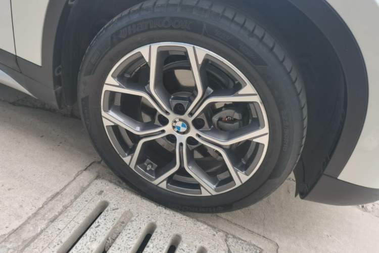 Used BMW X1 2021 sDrive20Li Premium Edition Right Front Wheel Hub