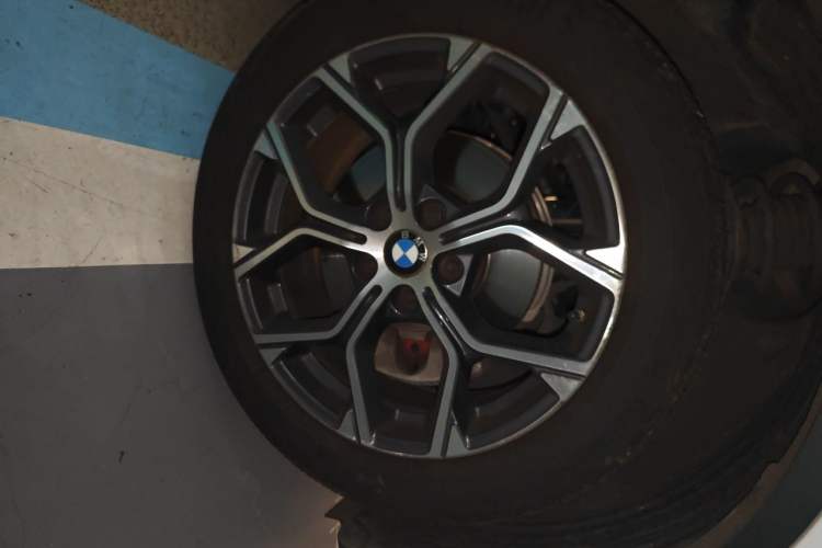 Used BMW X1 2021 sDrive20Li Premium Edition Right Front Wheel Hub