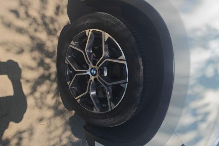 Used BMW X1 2021 sDrive20Li Premium Edition Right Front Wheel Hub