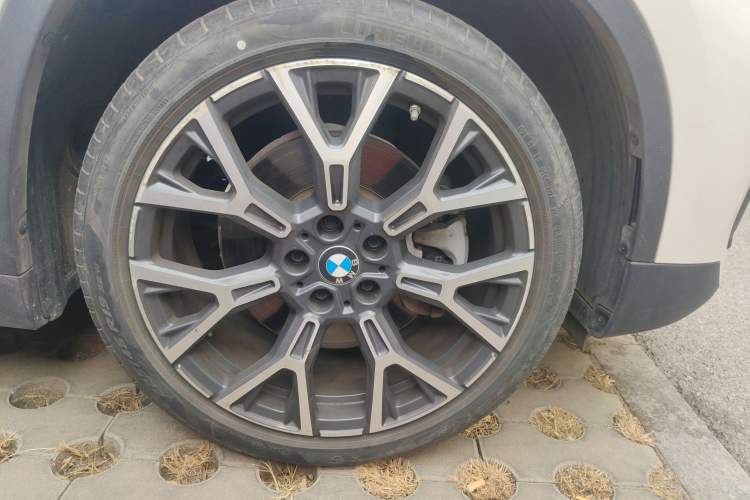 Used BMW X1 2021 xDrive25Li Luxury Model Right Front Wheel Hub