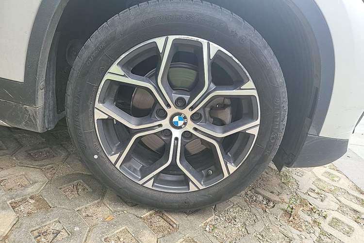 Used BMW X1 2021 sDrive20Li Premium Edition Right Front Wheel Hub