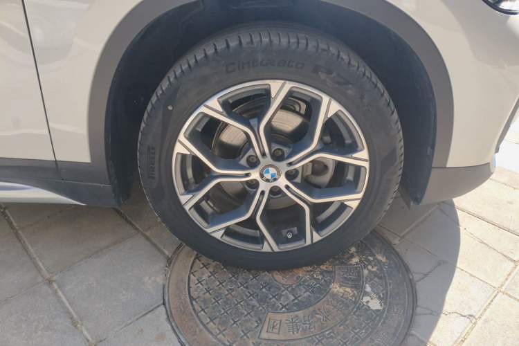 Used BMW X1 2021 sDrive20Li Premium Edition Right Front Wheel Hub
