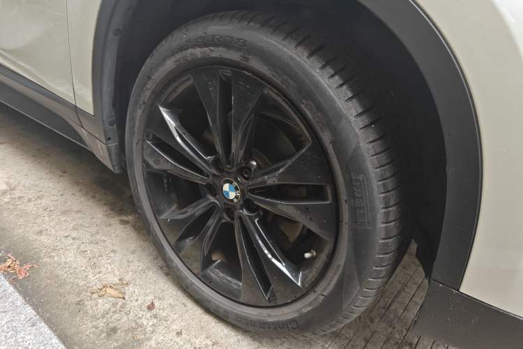 Used BMW X1 2021 sDrive20Li Fashion Model Right Front Wheel Hub