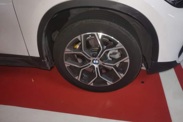 Used BMW X1 2021 sDrive25Li Leading Model Right Front Wheel Hub