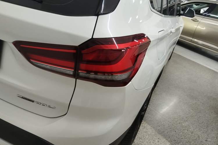 Used BMW X1 2021 Restyled sDrive20Li Fashion Version Right Rear Taillight