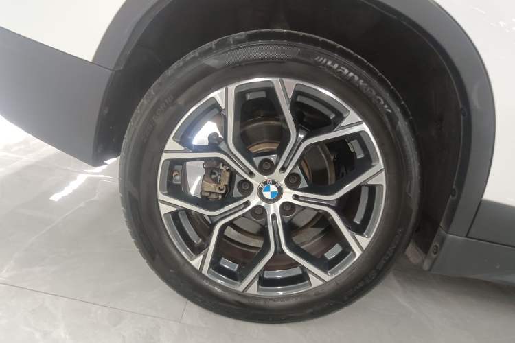 Used BMW X1 2021 Restyled sDrive25Li Leading Edition Right Rear Wheel Hub
