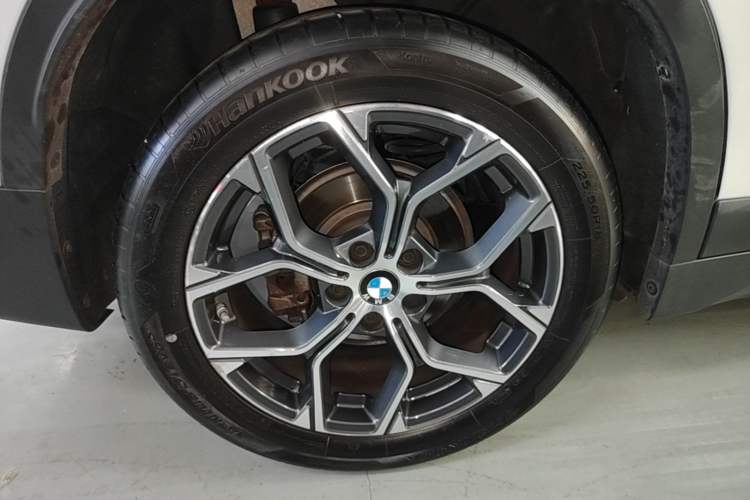 Used BMW X1 2021 Restyled sDrive25Li Leading Edition Right Rear Wheel Hub