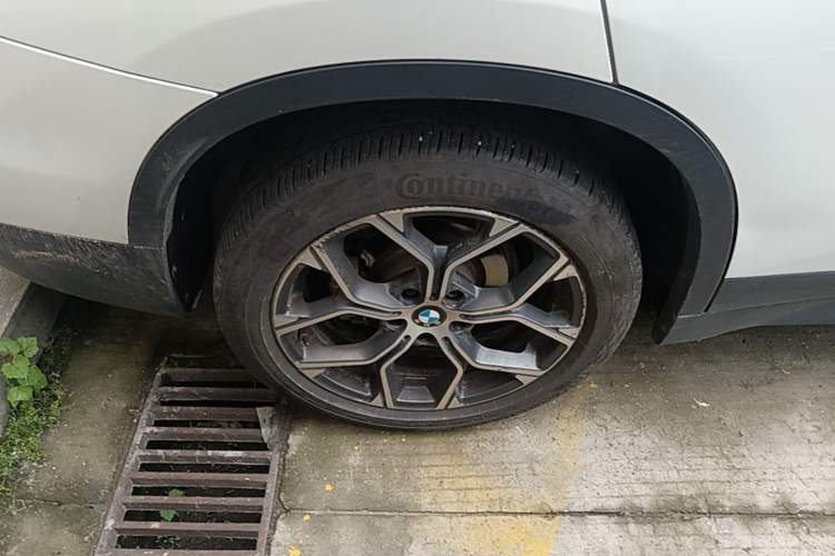 Used BMW X1 2021 Restyled sDrive25Li Leading Edition Right Rear Wheel Hub