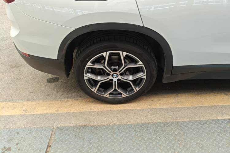 Used BMW X1 2021 Restyled sDrive25Li Leading Edition Right Rear Wheel Hub