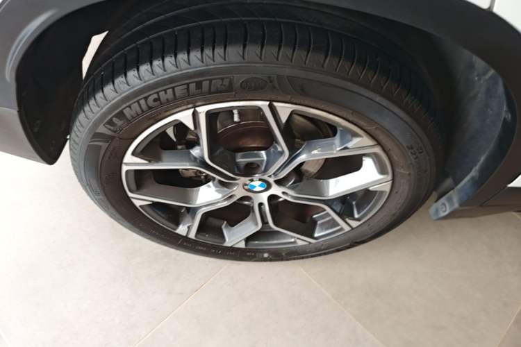Used BMW X1 2021 Restyled sDrive25Li Leading Edition Right Rear Wheel Hub