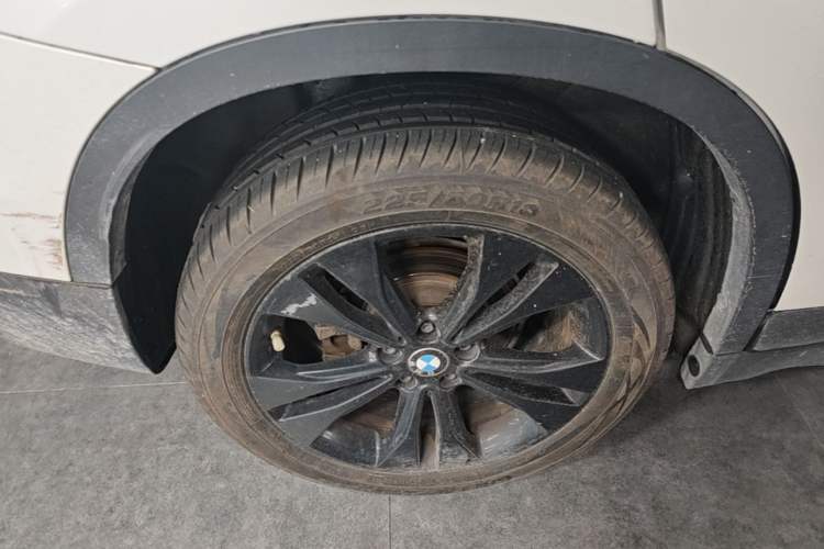 Used BMW X1 2021 Restyled sDrive20Li Fashion Version Right Rear Wheel Hub
