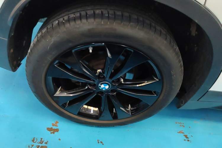 Used BMW X1 2021 sDrive20Li Fashion Model Right Rear Wheel Hub