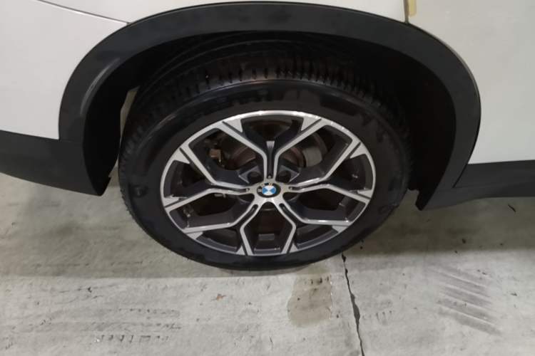 Used BMW X1 2021 Restyled sDrive25Li Leading Edition Right Rear Wheel Hub