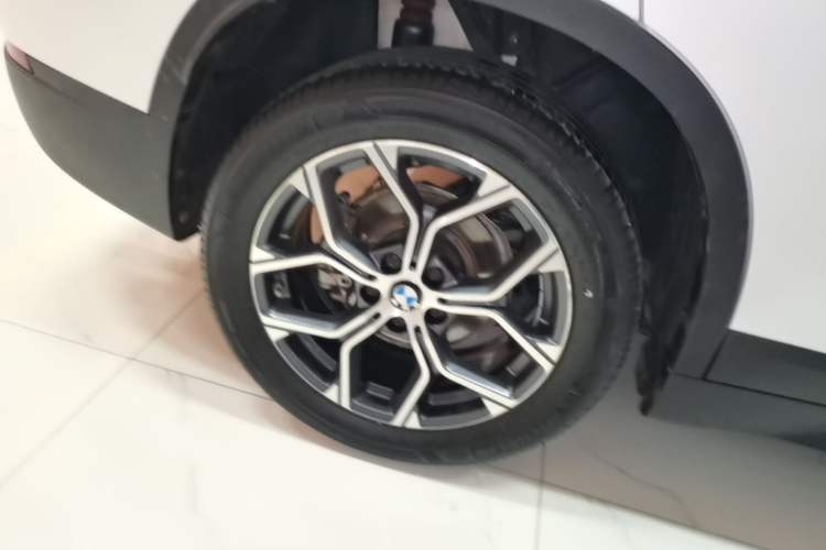 Used BMW X1 2021 Restyled sDrive25Li Leading Edition Right Rear Wheel Hub
