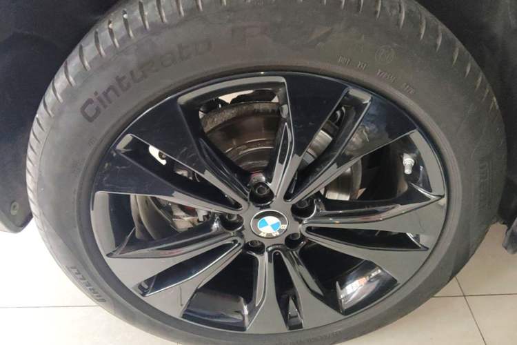 Used BMW X1 2021 sDrive20Li Fashion Model Right Rear Wheel Hub