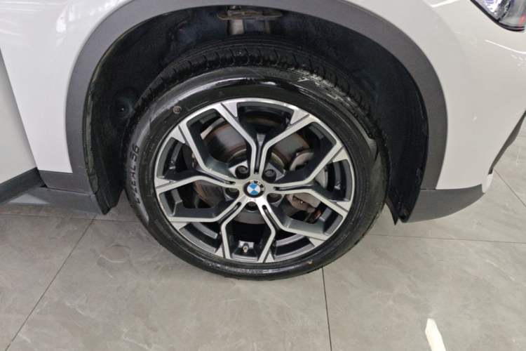 Used BMW X1 2021 Restyled sDrive25Li Leading Edition Right Rear Wheel Hub