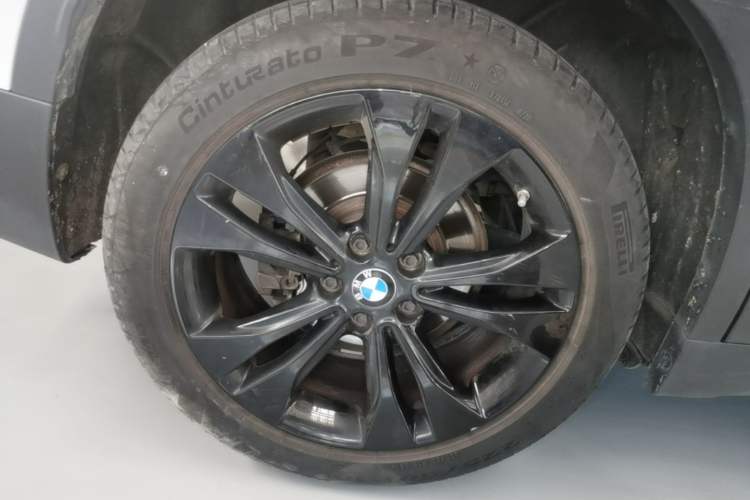 Used BMW X1 2021 sDrive20Li Fashion Model Right Rear Wheel Hub