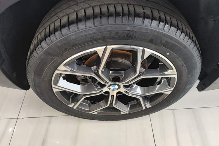 Used BMW X1 2021 Restyled sDrive25Li Leading Edition Right Rear Wheel Hub