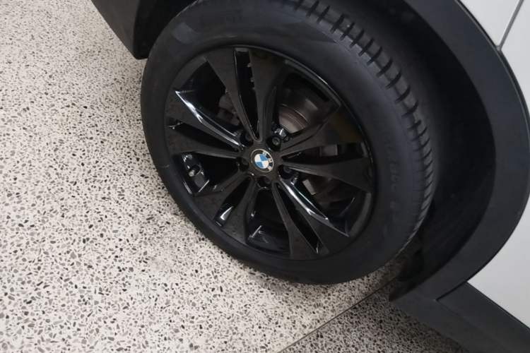 Used BMW X1 2021 Restyled sDrive20Li Fashion Version Right Rear Wheel Hub