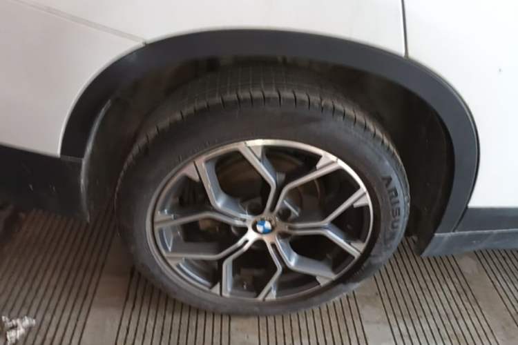 Used BMW X1 2021 Restyled sDrive25Li Leading Edition Right Rear Wheel Hub