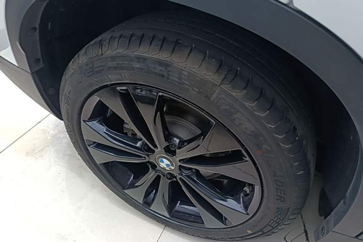 Used BMW X1 2021 Restyled sDrive20Li Fashion Version Right Rear Wheel Hub