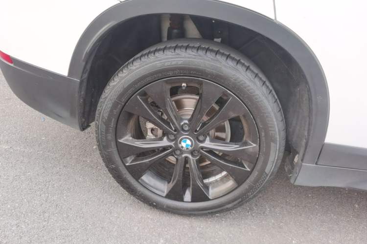 Used BMW X1 2021 Restyled sDrive20Li Fashion Version Right Rear Wheel Hub