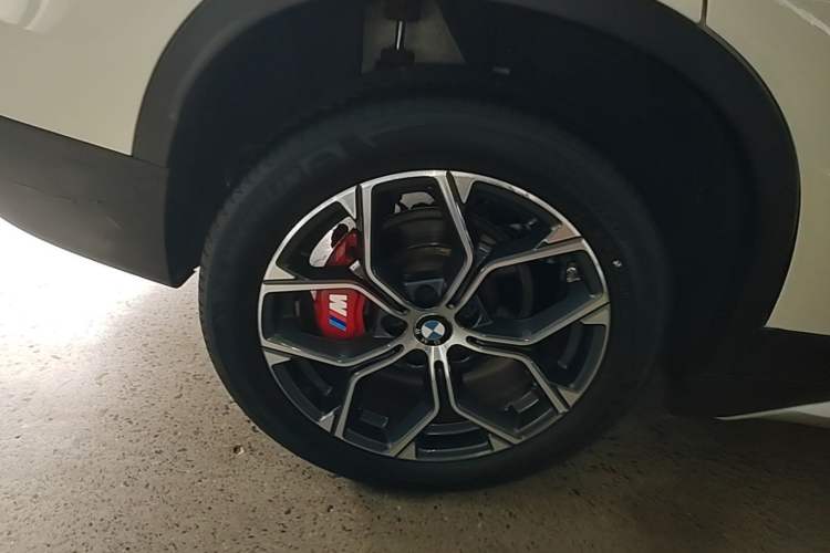 Used BMW X1 2021 Restyled sDrive20Li Premium Edition Right Rear Wheel Hub