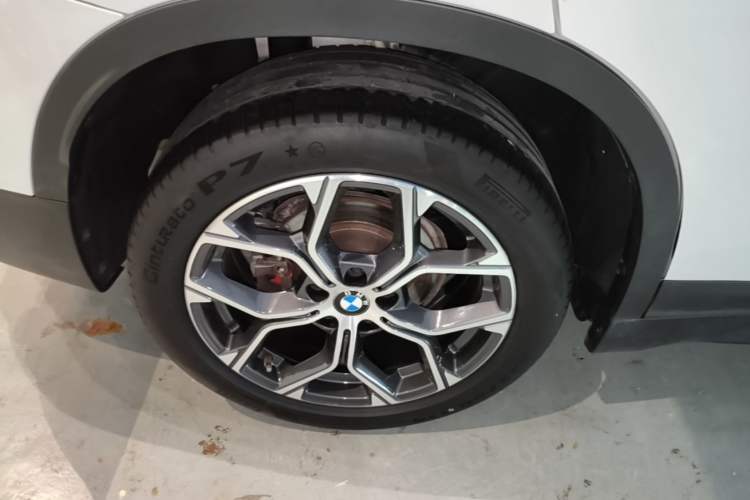 Used BMW X1 2021 Restyled sDrive25Li Leading Edition Right Rear Wheel Hub