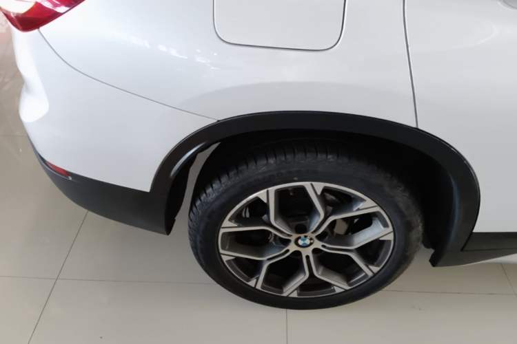 Used BMW X1 2021 Restyled sDrive20Li Premium Edition Right Rear Wheel Hub