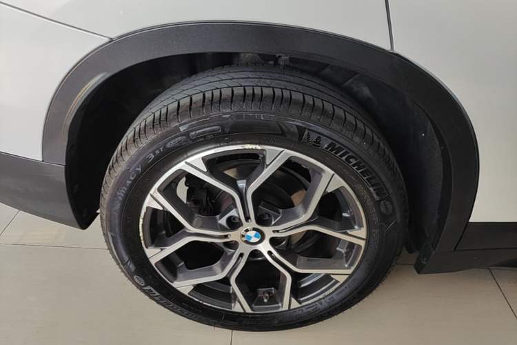 Used BMW X1 2021 Restyled sDrive25Li Leading Edition Right Rear Wheel Hub