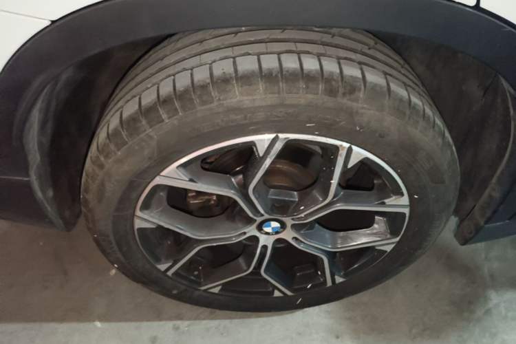 Used BMW X1 2021 sDrive25Li Leading Model Right Rear Wheel Hub