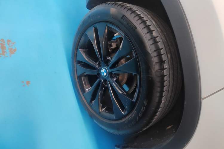 Used BMW X1 2021 sDrive20Li Fashion Model Right Rear Wheel Hub