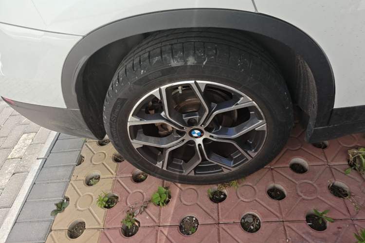 Used BMW X1 2021 Restyled sDrive25Li Leading Edition Right Rear Wheel Hub