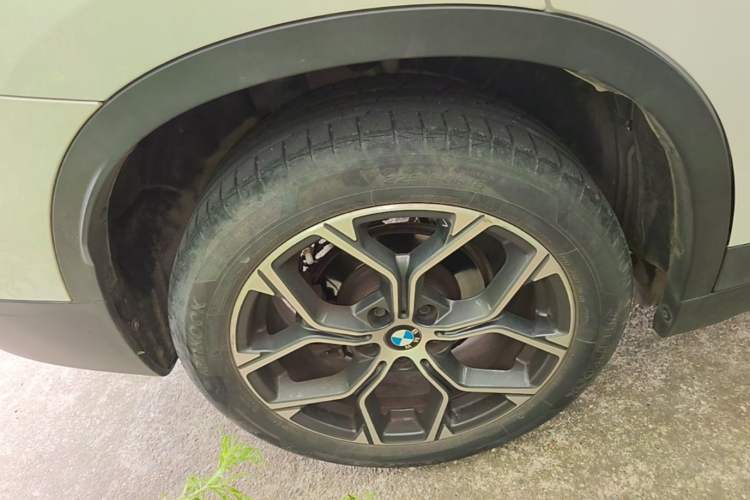 Used BMW X1 2021 Restyled sDrive25Li Leading Edition Right Rear Wheel Hub