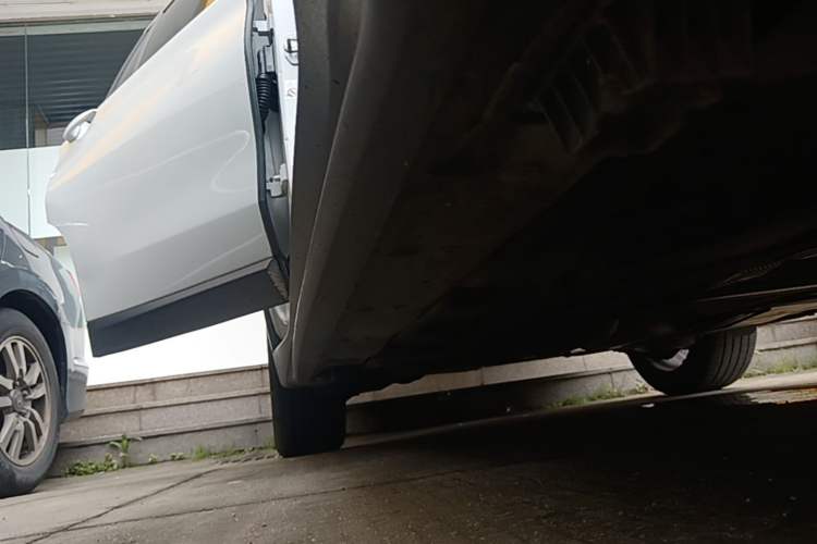 Used BMW X1 2021 Restyled sDrive25Li Leading Edition Right Side Sill