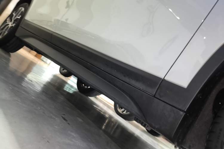 Used BMW X1 2021 Restyled sDrive25Li Leading Edition Right Side Sill