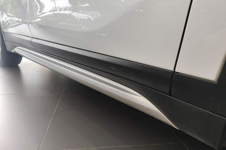Used BMW X1 2021 sDrive20Li Premium Edition Right Side Sill