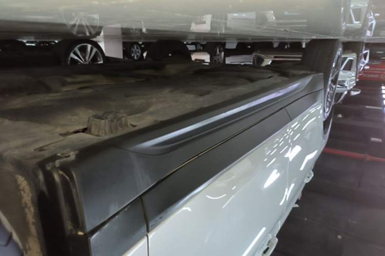 Used BMW X1 2021 Restyled sDrive20Li Fashion Version Right Side Sill