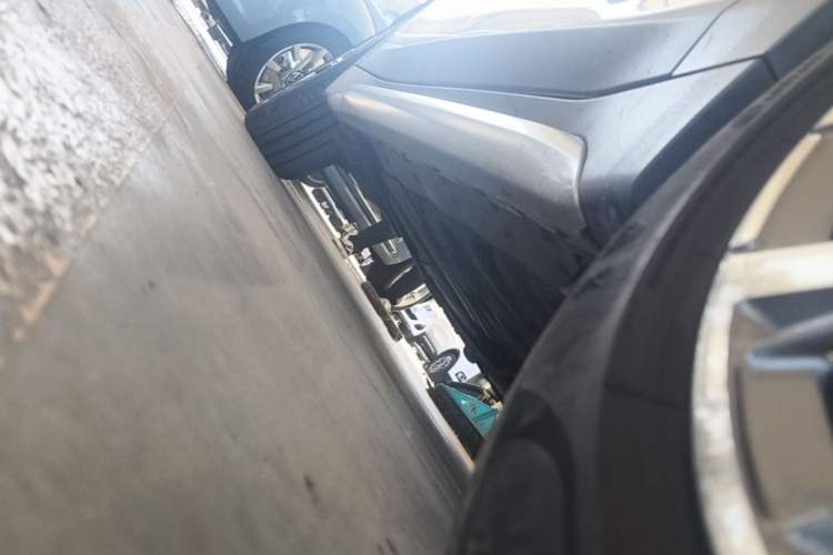 Used BMW X1 2021 xDrive25Li Luxury Model Right Side Sill