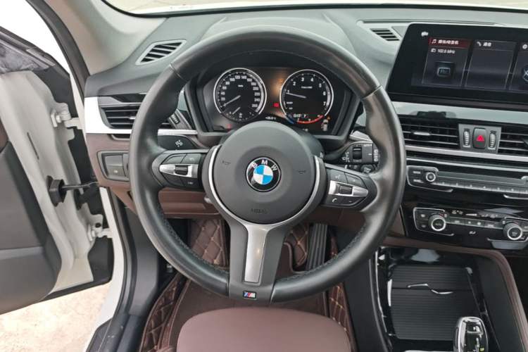 Used BMW X1 2021 sDrive25Li Leading Model Steering Wheel