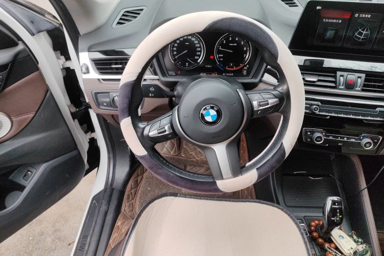 Used BMW X1 2021 sDrive25Li Leading Model Steering Wheel