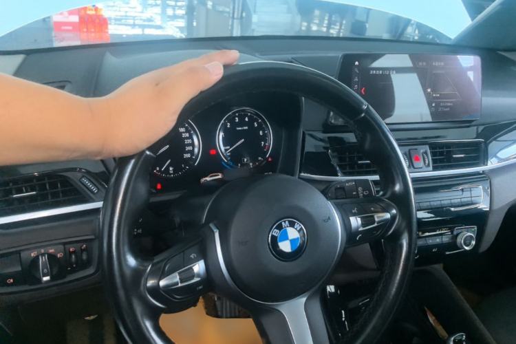 Used BMW X1 2021 sDrive25Li Leading Model Steering Wheel