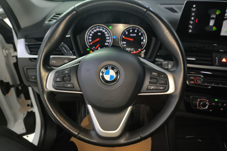 Used BMW X1 2021 sDrive20Li Fashion Model Steering Wheel