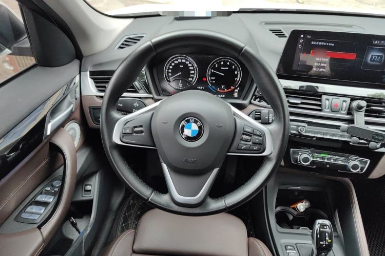 Used BMW X1 2021 sDrive20Li Fashion Model Steering Wheel