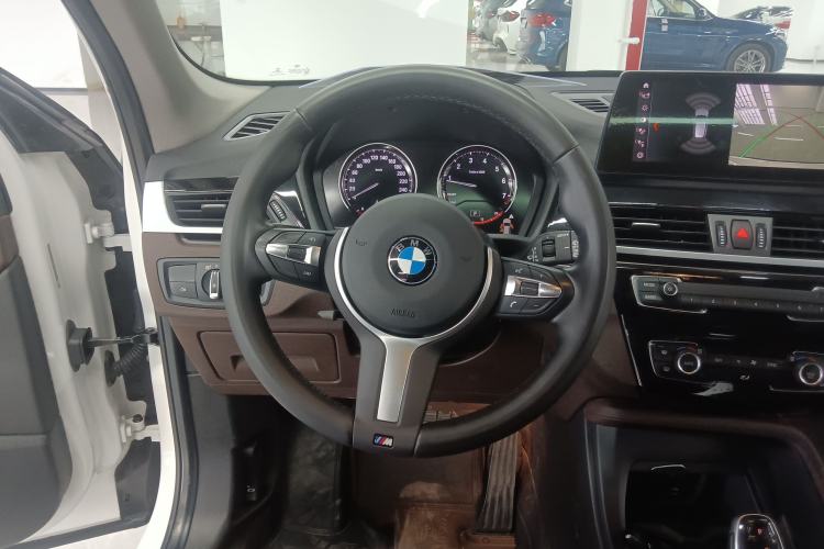Used BMW X1 2021 Restyled sDrive25Li Leading Edition Steering Wheel