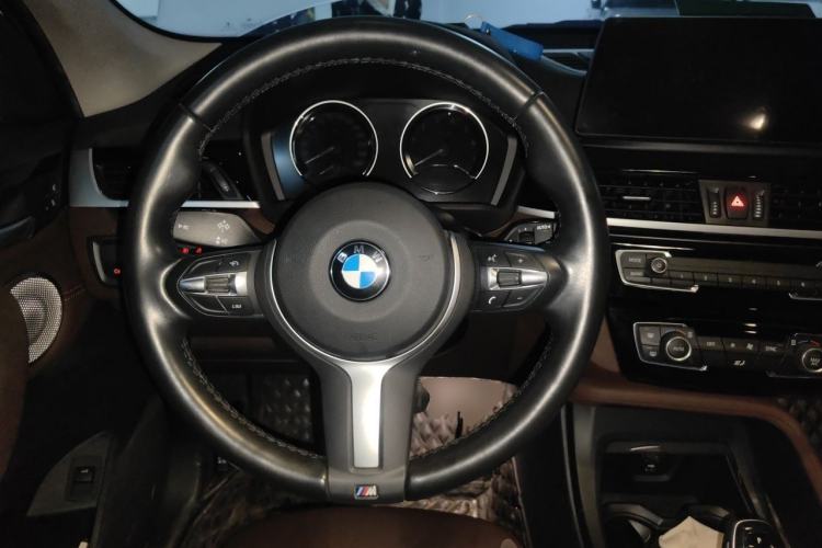 Used BMW X1 2021 Restyled sDrive25Li Leading Edition Steering Wheel